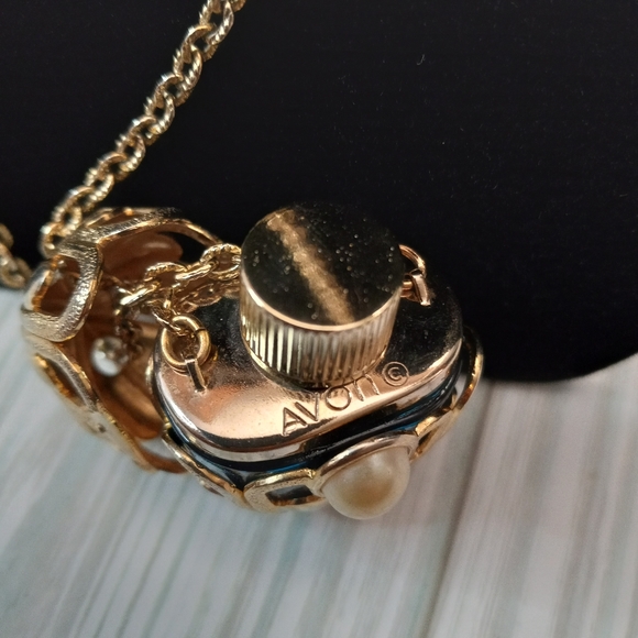 Vintage Avon Long Necklace with Perfume Bottle Pendant - Picture 4 of 7